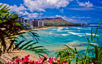 Waikiki Beach and Diamond Head, Honolulu, Hawaii.