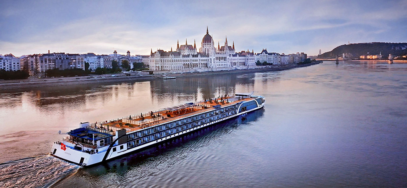 Image: AmaMagna in Budapest (Photo Credit: AmaWaterways)