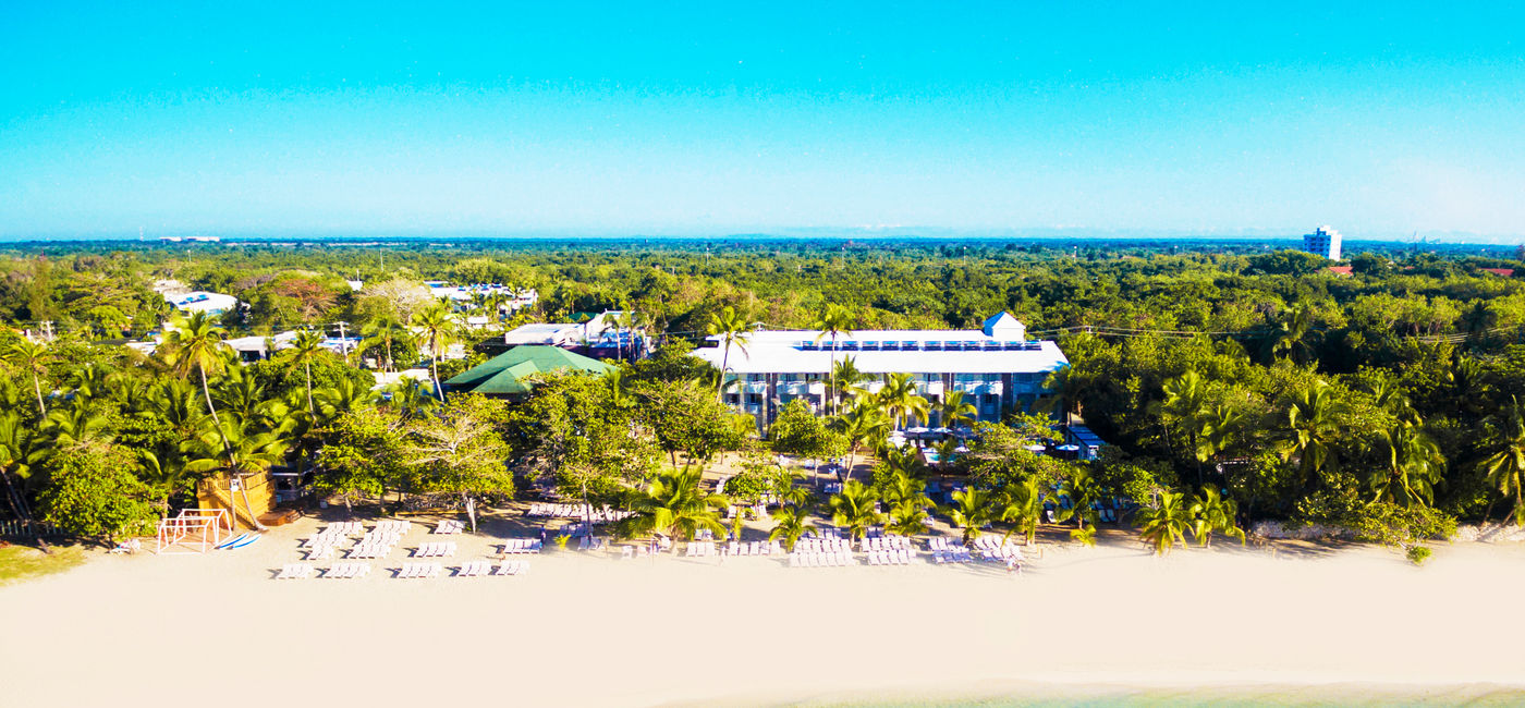 Image: Beach at Emotions Juan Dolio (Photo Credit: Emotions by Hodelpa)