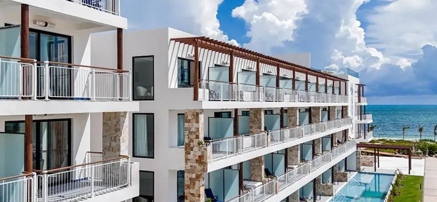 Image: Exterior View of Ocean Allure Costa Mujeres (Photo Credit: Ocean Signature Resorts)