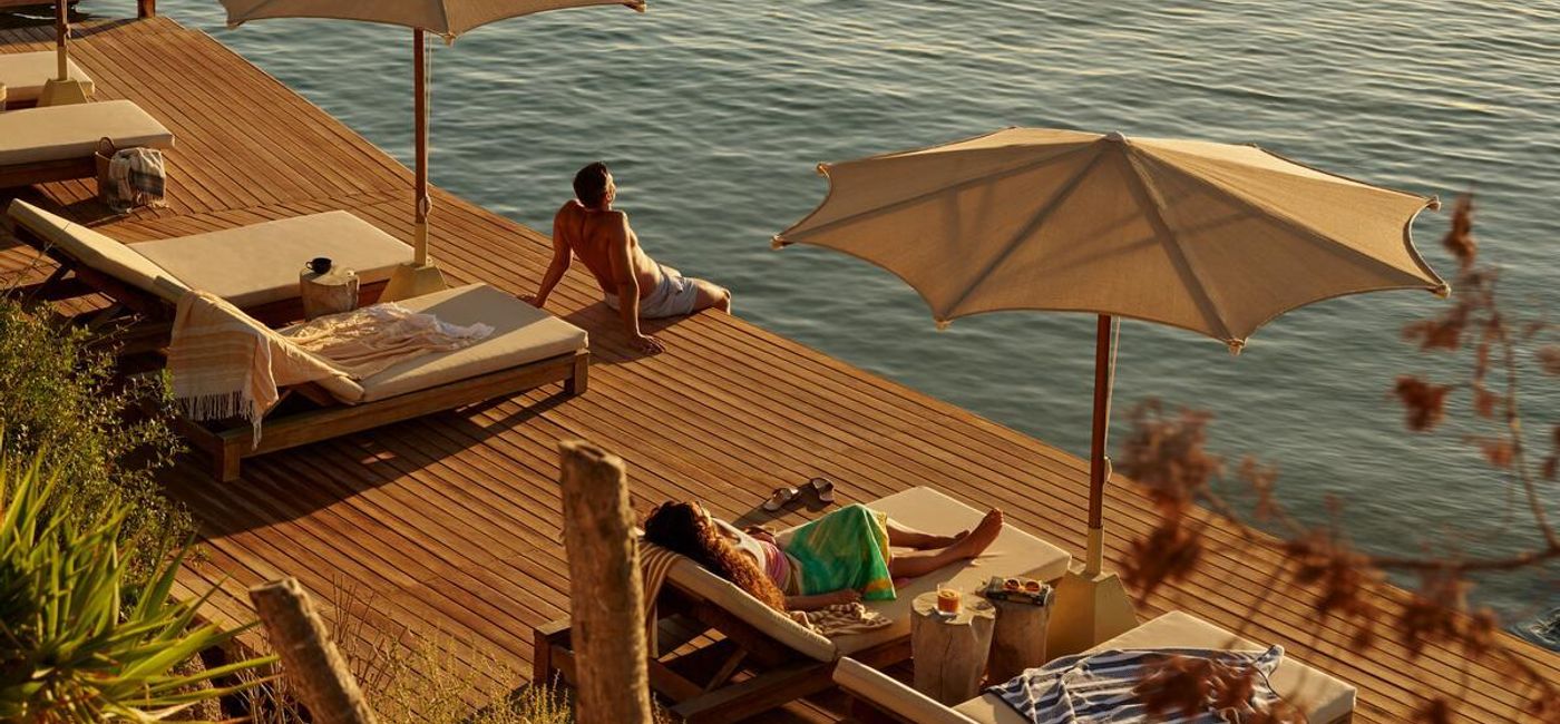 Image: Man on vacation (Photo Credit: Expedia TAAP)