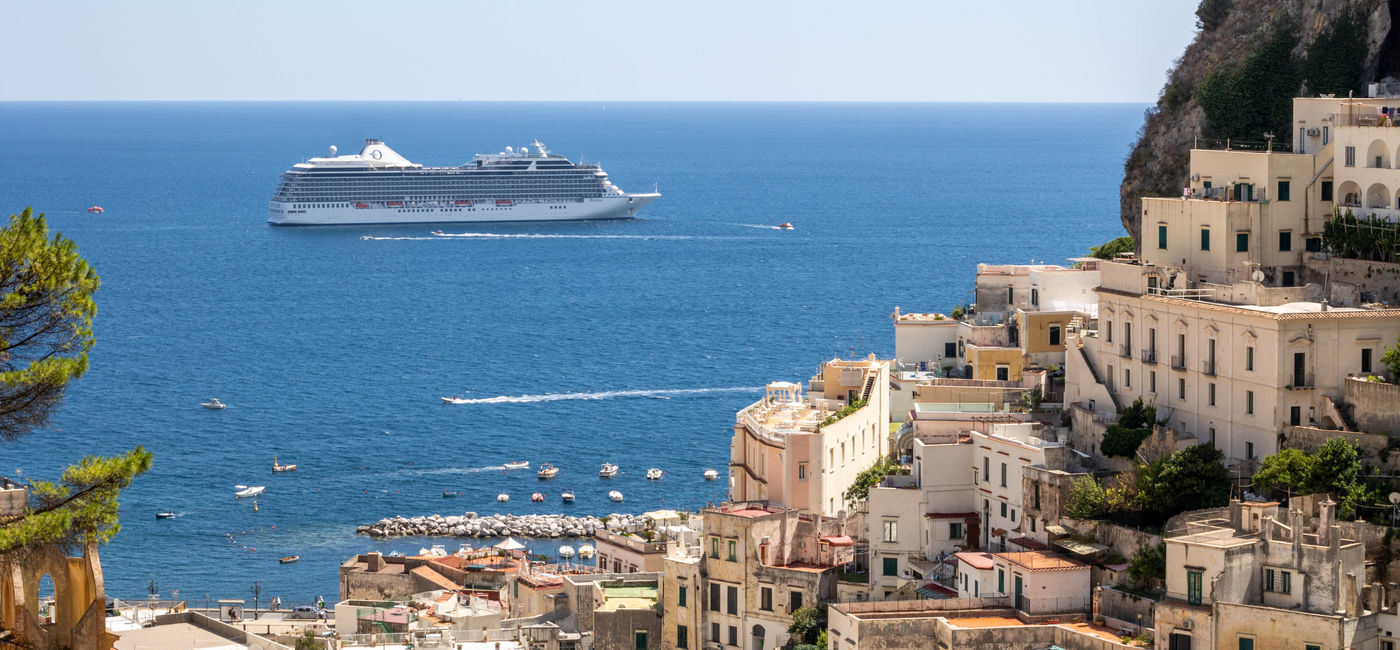 Image: Oceania Riviera in Amalfi, Italy (Photo Credit: Oceania Cruises)