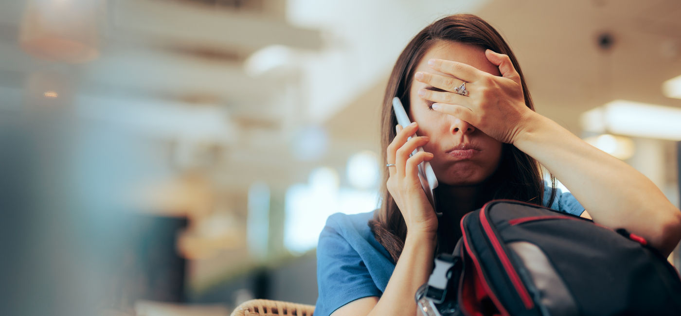 Image: Stressed traveler. (Source: nicoletaionescu/Adobe)