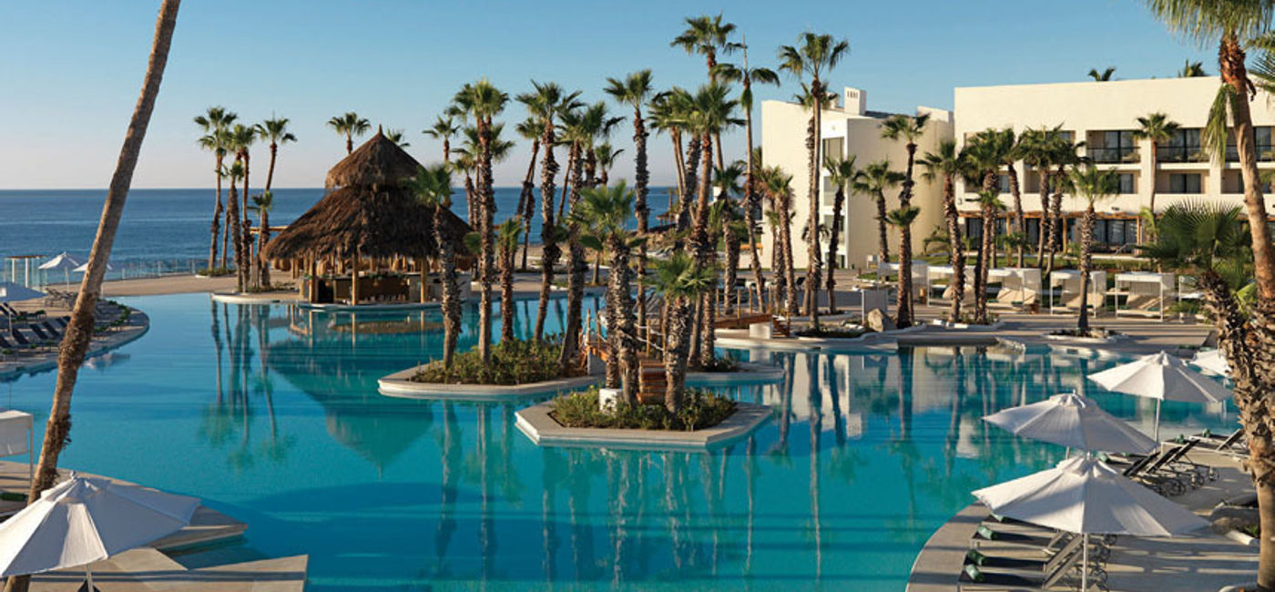 Image: The pool area at Paradisus Los Cabo (Photo Credit: Meliá Hotels International)