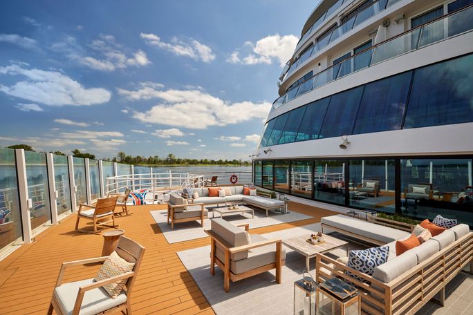 Sitting area on the bow of the Viking Mississippi.