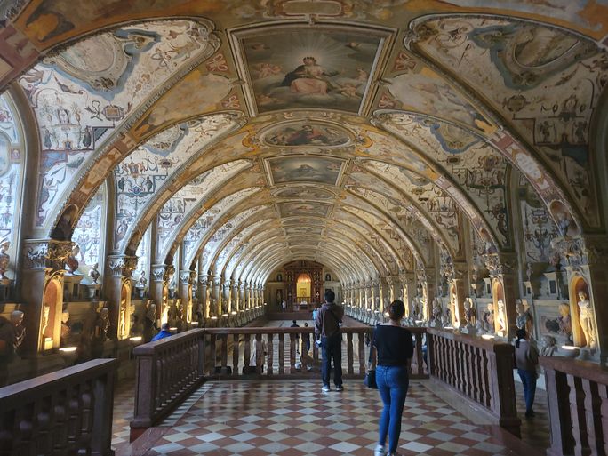 Lacey Pfalz, Residenz Museum, Munich sites, bavaria, munich