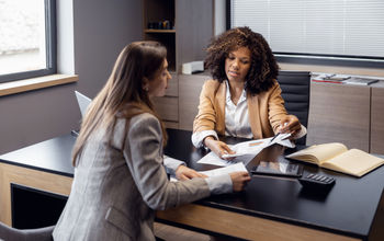 Travel advisor with client